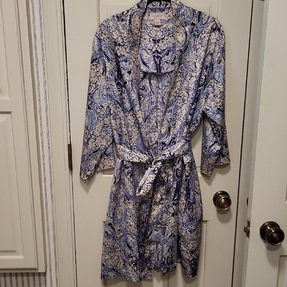 Cabernet Blue and Cream Paisley Women's Robe